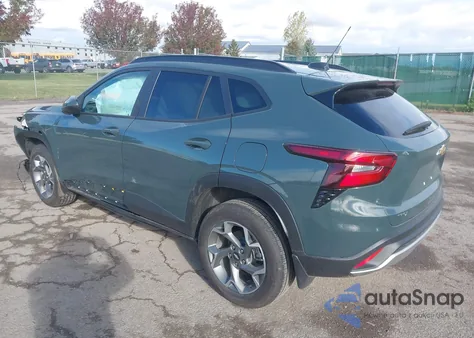 2025 Chevrolet Trax Fwd Lt z USA, uszkodzony, nr VIN KL77LHEP2SC213069